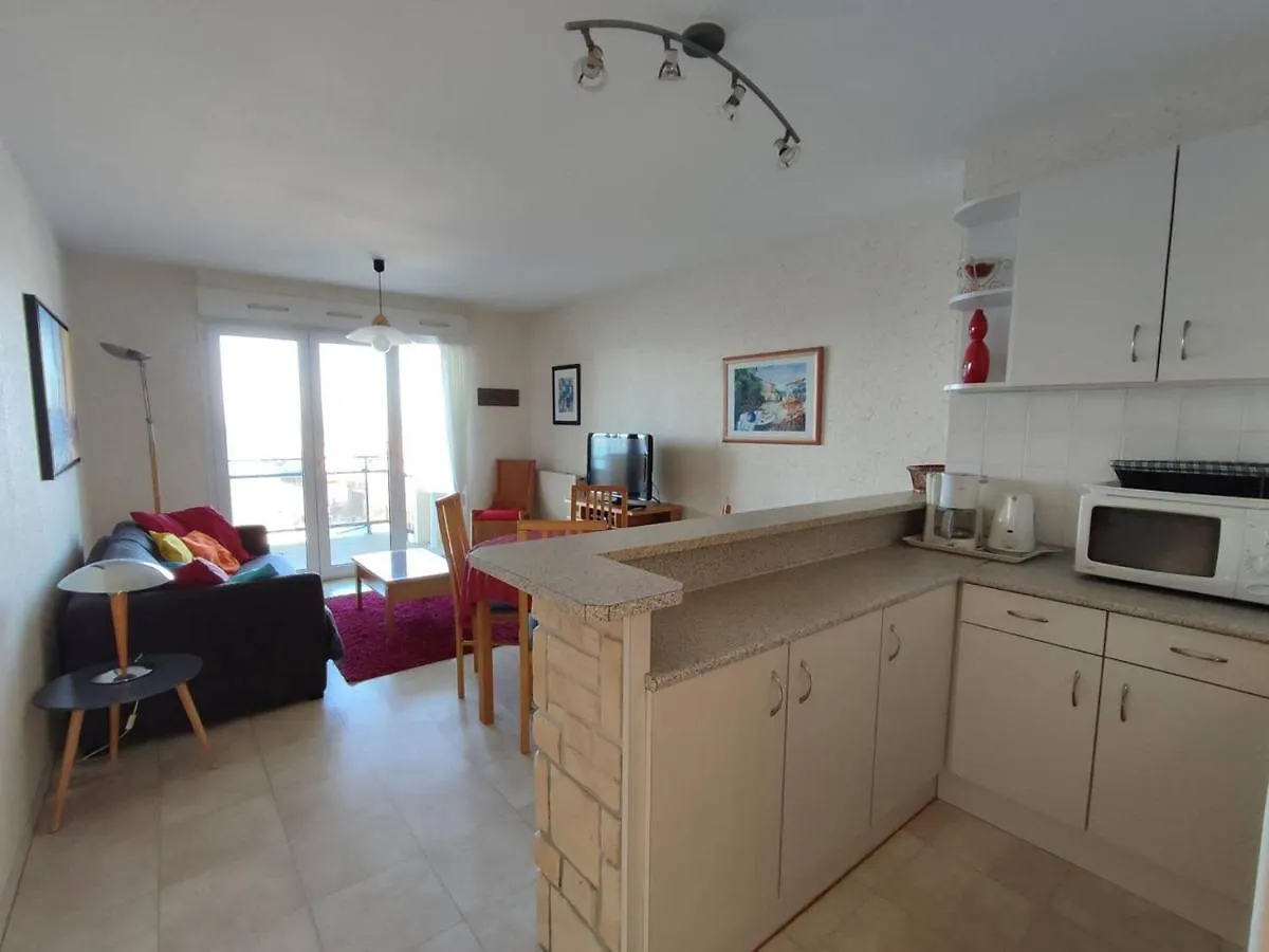 Superbe Appartement Avec Vue Mer Et Parking A Tregastel - Fr-1-368-29 Apartment